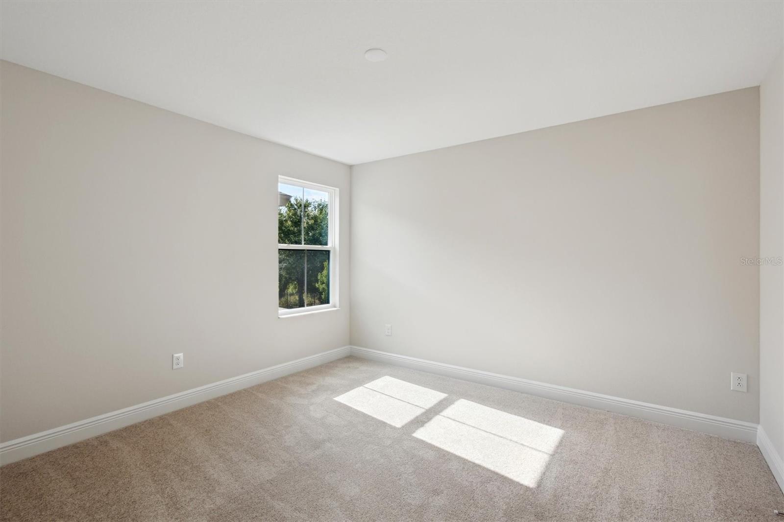Image 29 of 39 For 12758 Oak Hill Way