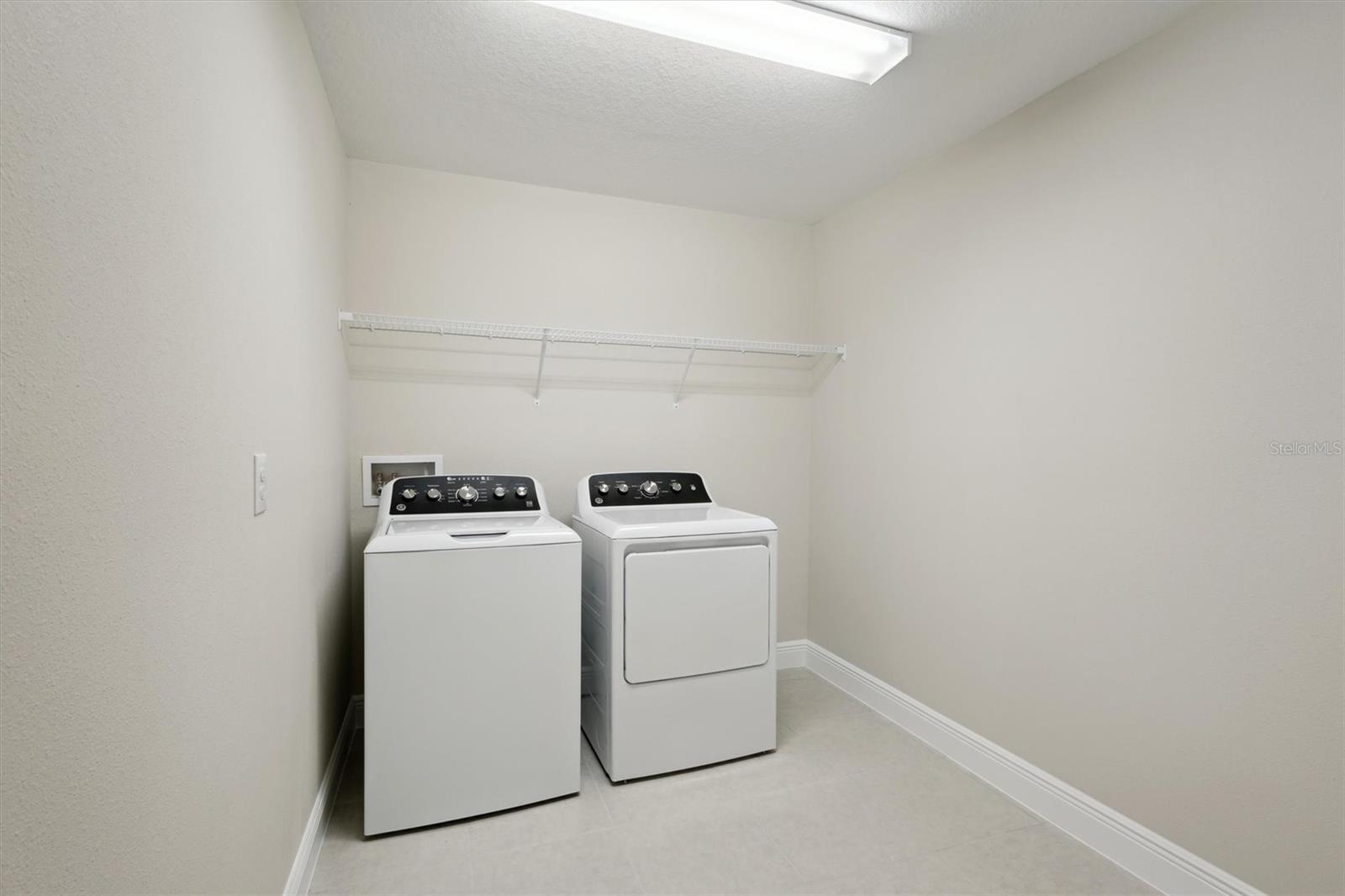 Image 31 of 39 For 12758 Oak Hill Way
