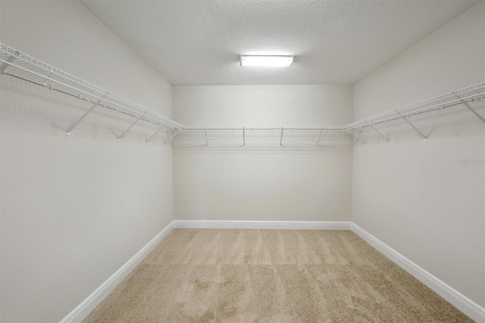 Image 9 of 39 For 12758 Oak Hill Way
