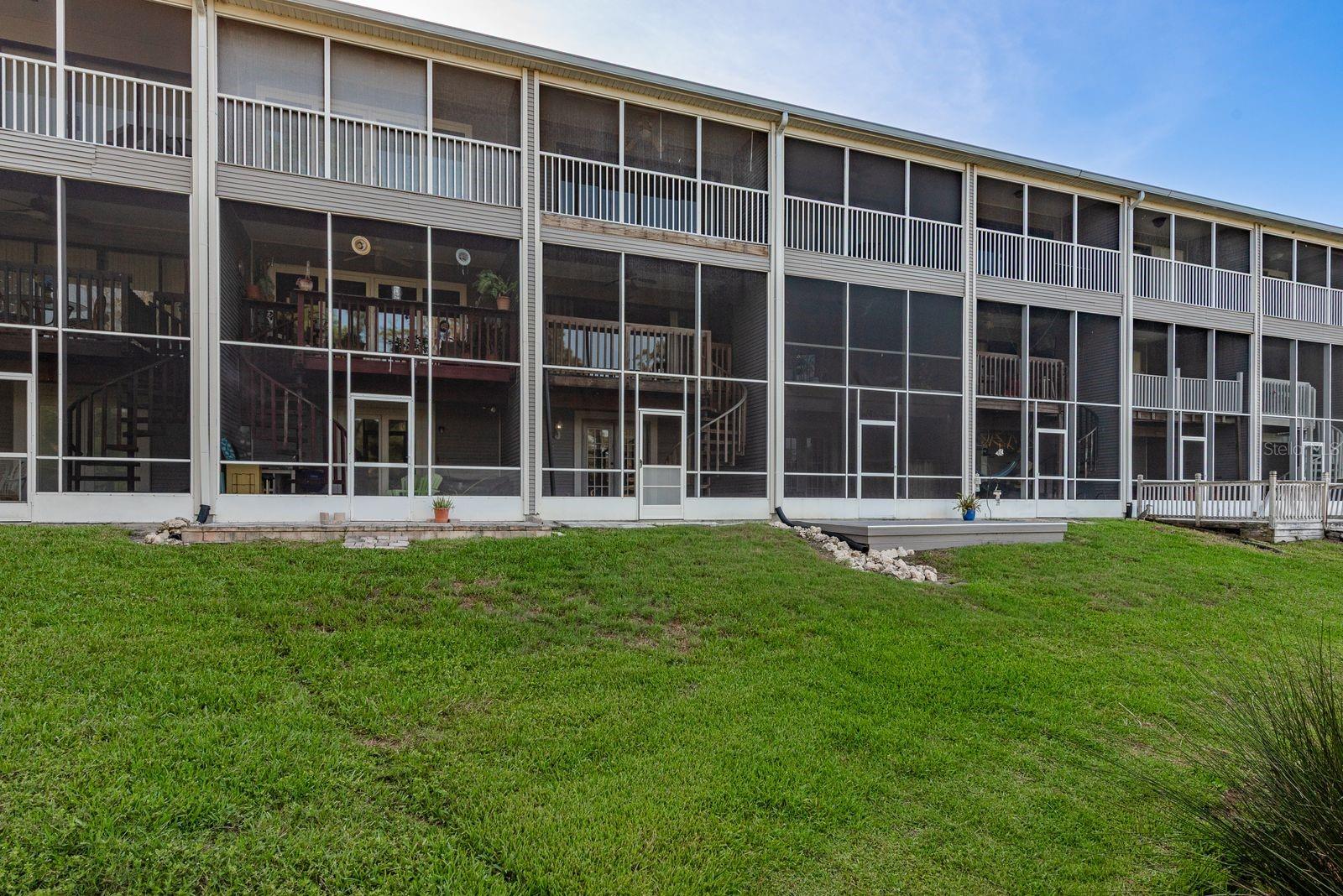 Image 11 of 53 For 9660 Tara Cay Court 38