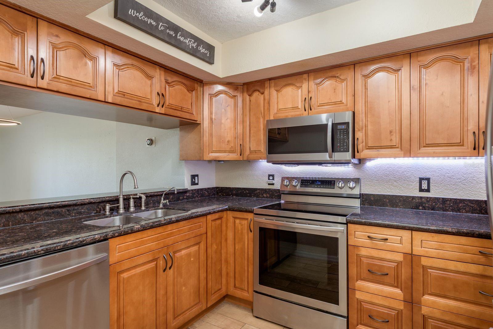 Image 19 of 53 For 9660 Tara Cay Court 38