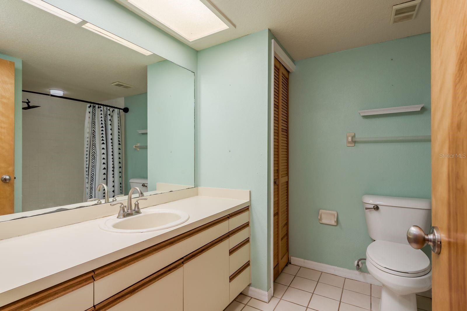 Image 32 of 53 For 9660 Tara Cay Court 38