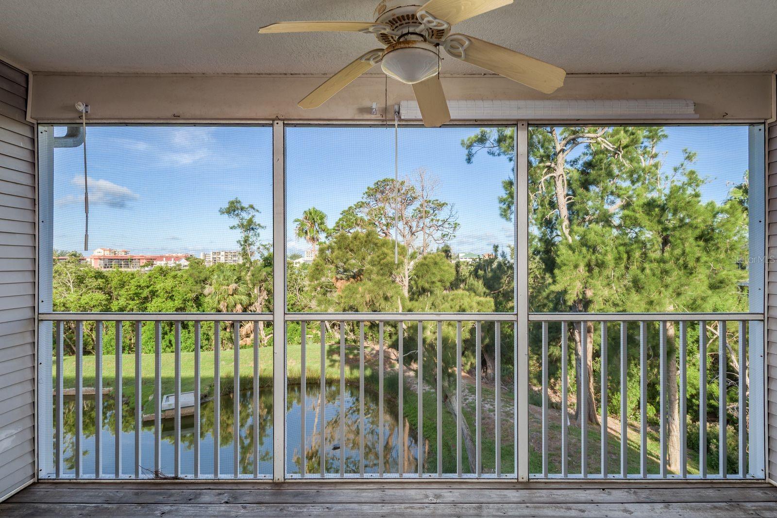 Image 34 of 53 For 9660 Tara Cay Court 38