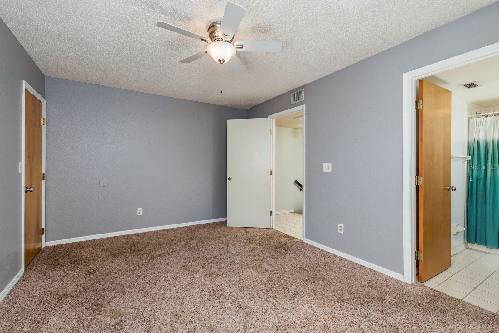 Image 37 of 53 For 9660 Tara Cay Court 38