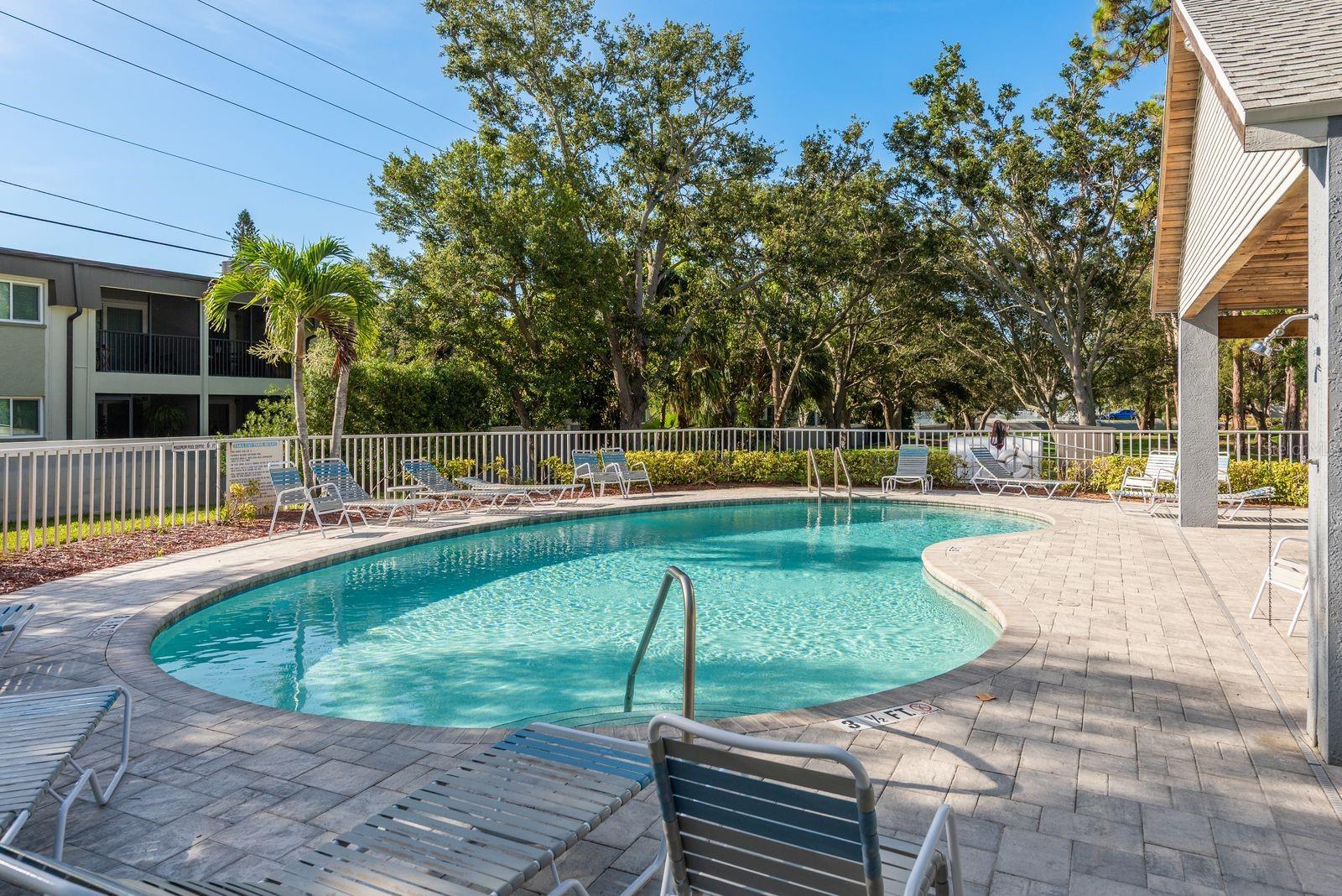 Image 43 of 53 For 9660 Tara Cay Court 38