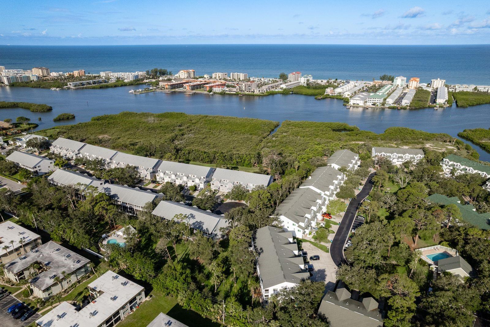 Image 45 of 53 For 9660 Tara Cay Court 38