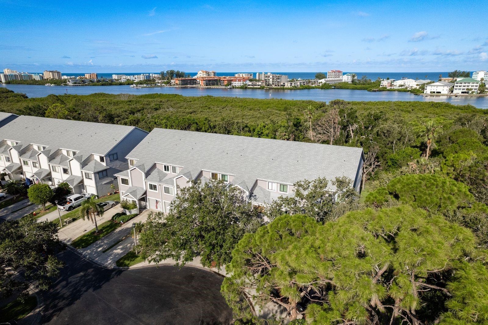 Image 49 of 53 For 9660 Tara Cay Court 38