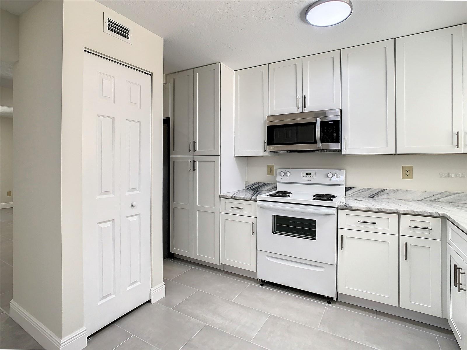 Image 11 of 36 For 9027 Pebble Creek Drive