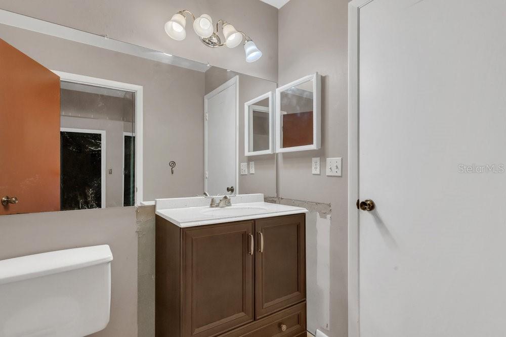 Image 22 of 36 For 3902 Shoreside Circle