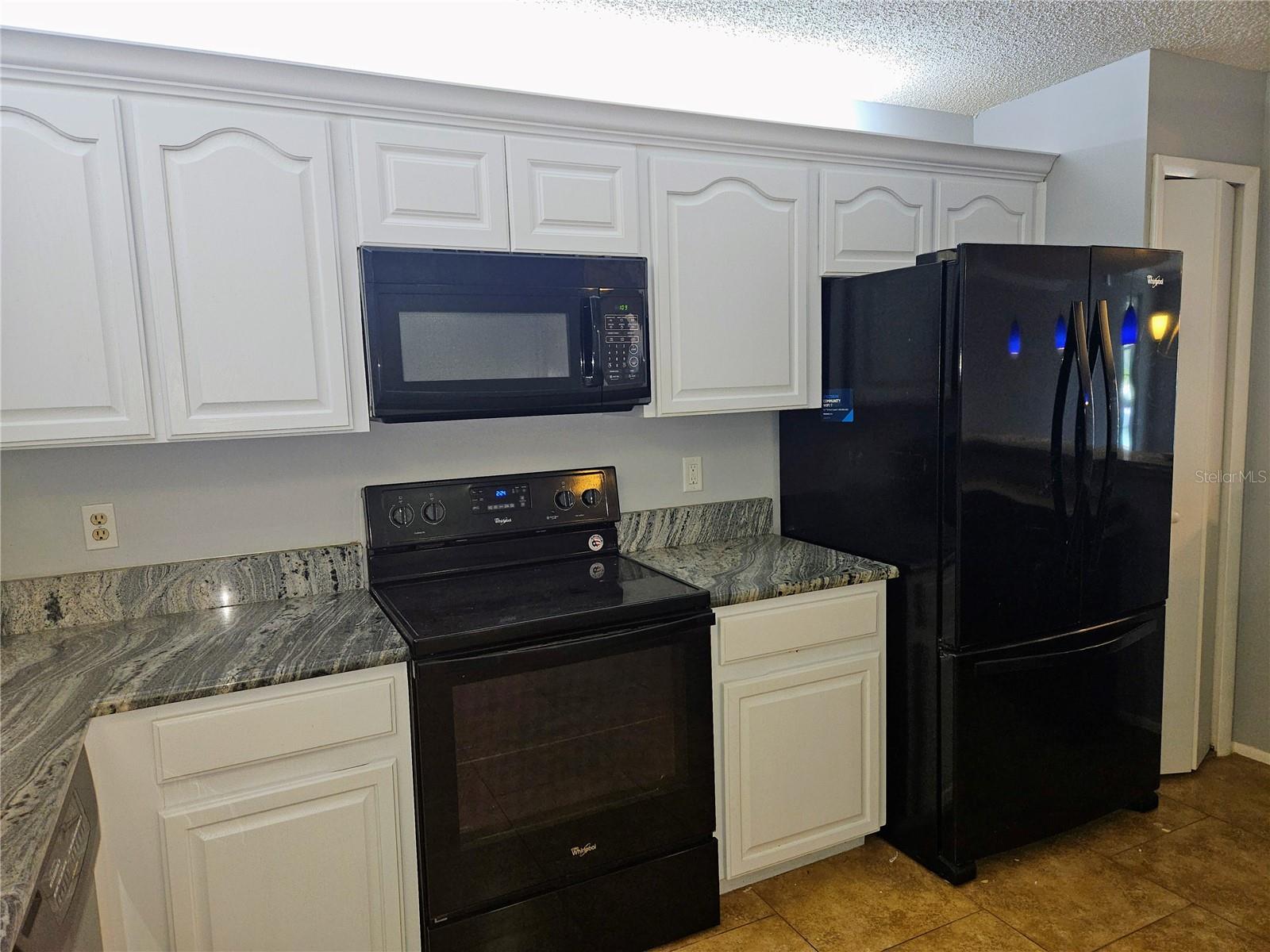 Image 11 of 52 For 7600 Sun Island Drive S 204