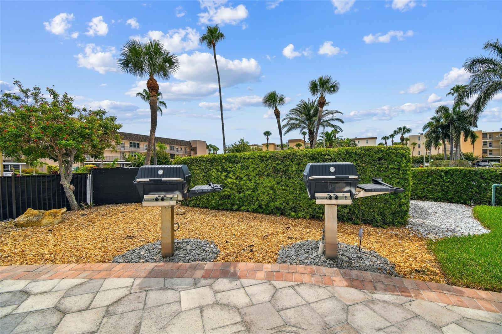 Image 41 of 52 For 7600 Sun Island Drive S 204