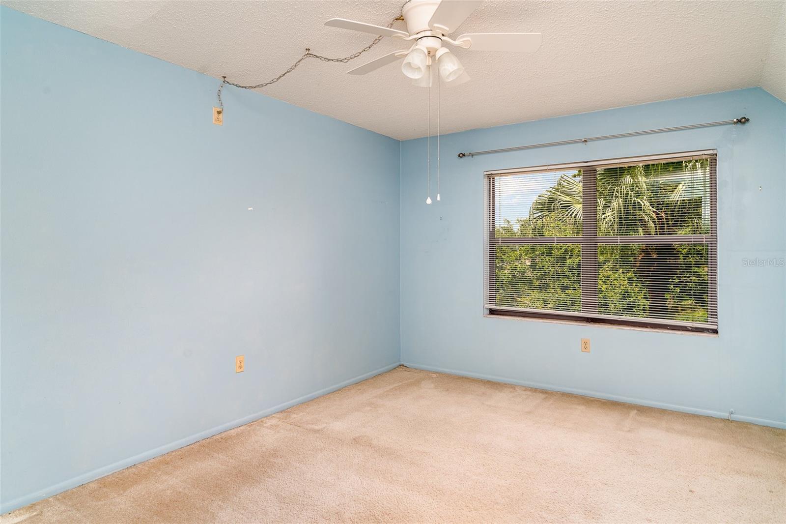 Image 19 of 23 For 635 30th Avenue W F309