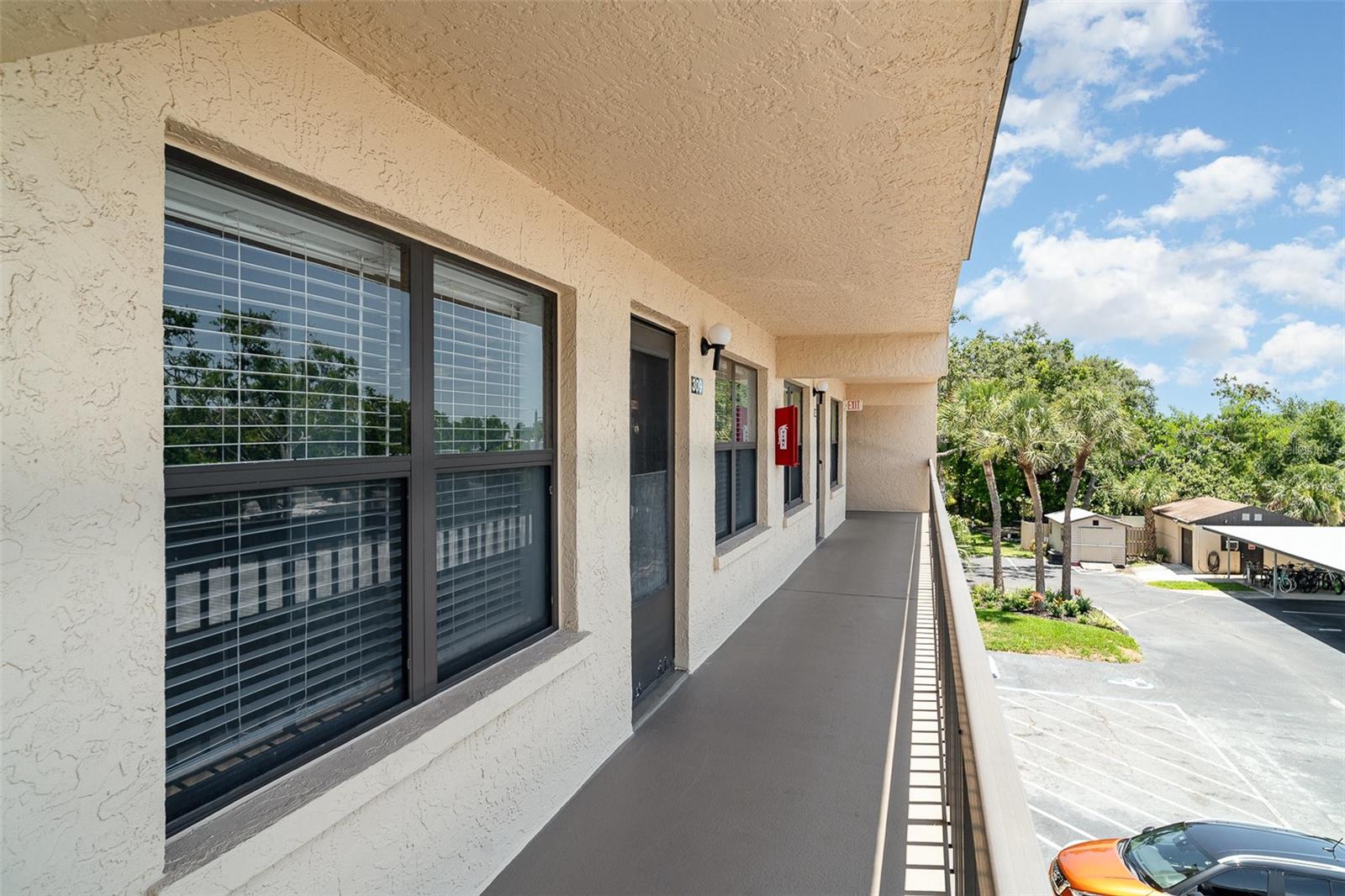 Image 4 of 23 For 635 30th Avenue W F309