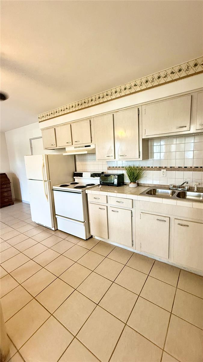 Image 11 of 20 For 416 73rd Avenue N 206