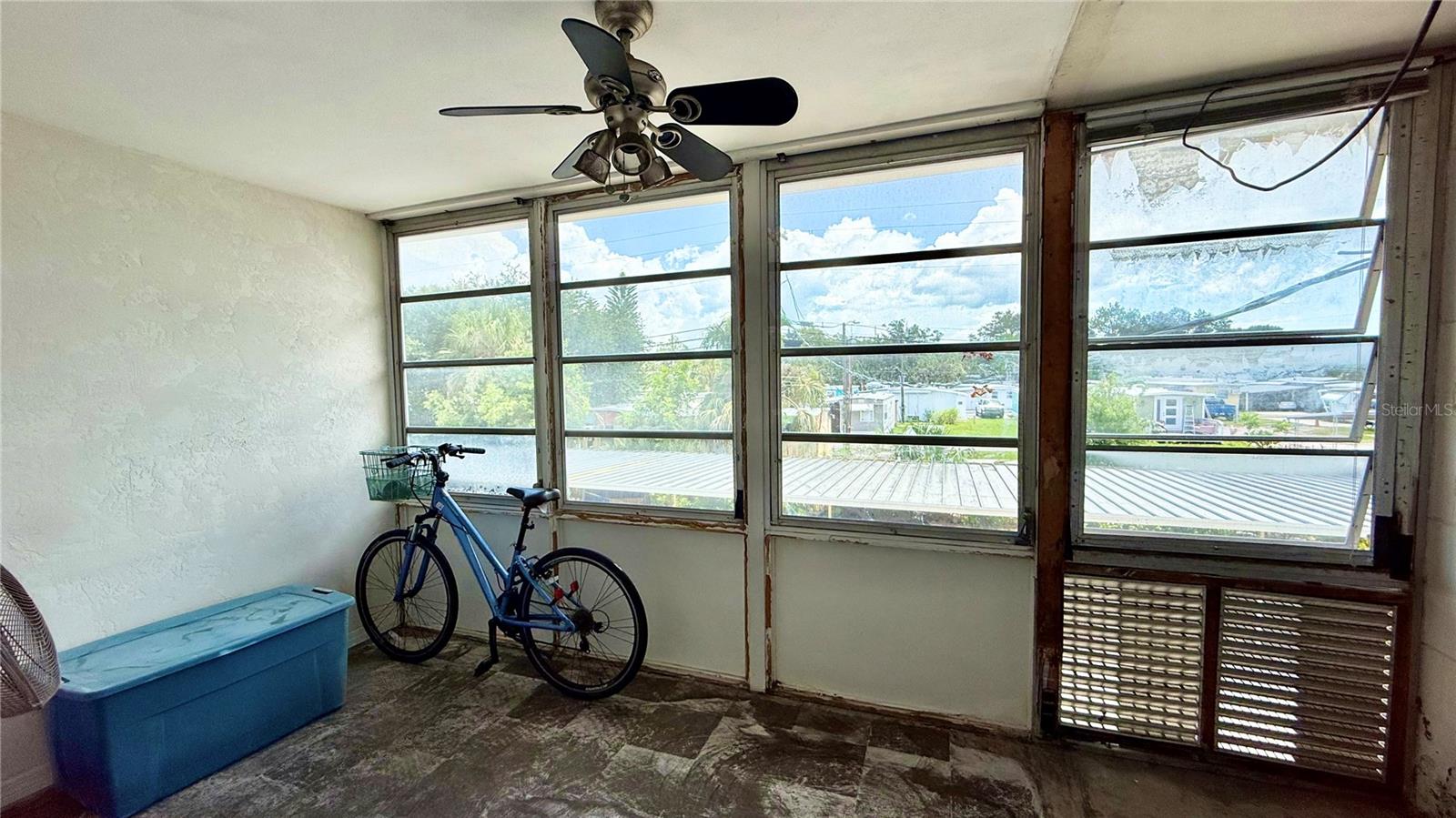 Image 13 of 20 For 416 73rd Avenue N 206