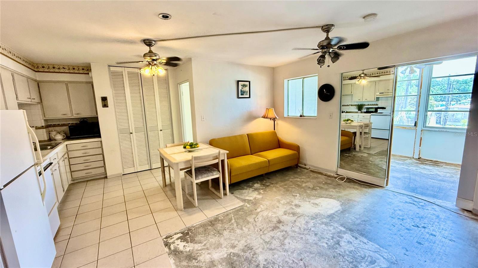 Image 4 of 20 For 416 73rd Avenue N 206