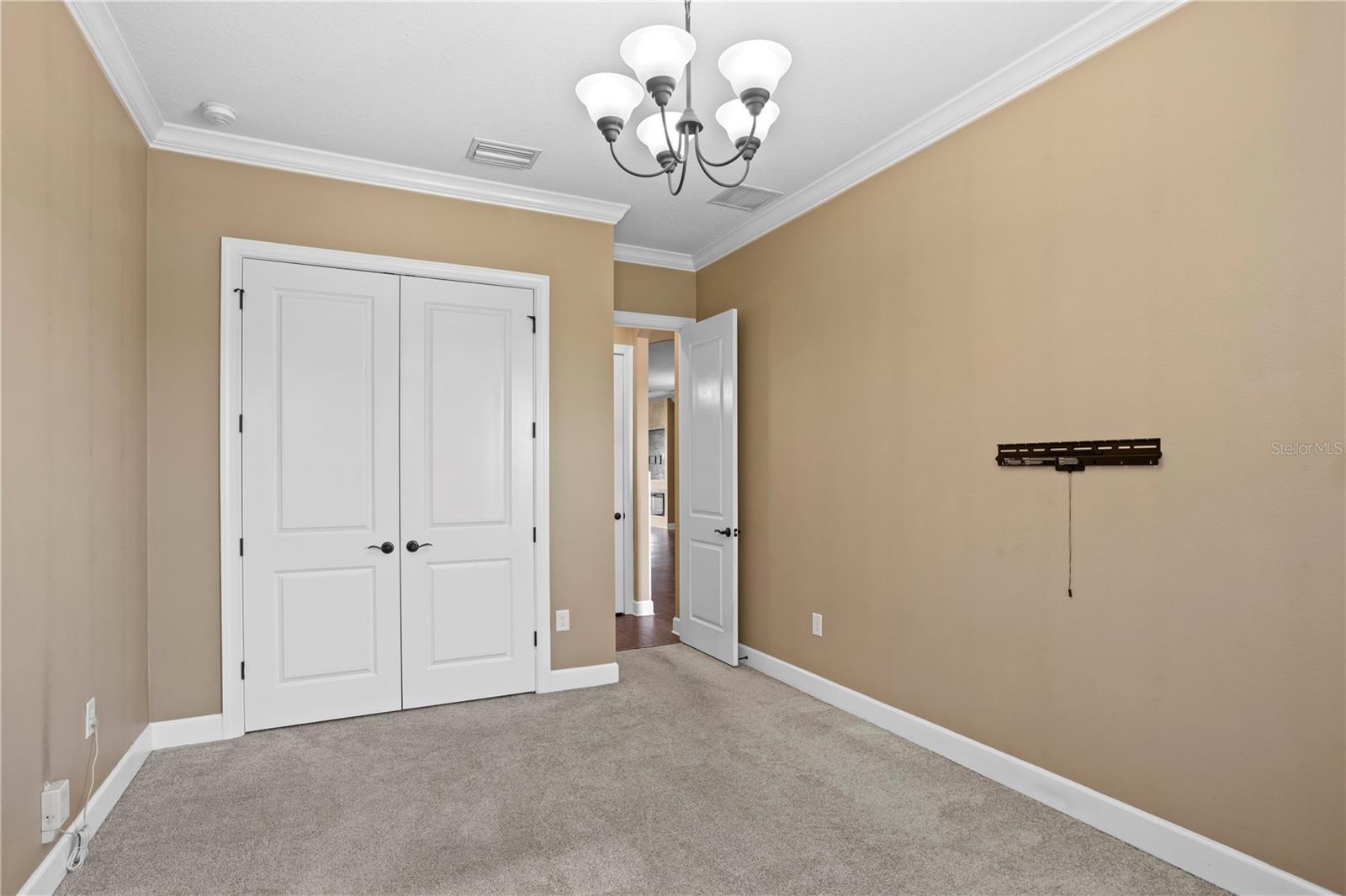 Image 23 of 43 For 3214 Forsythia Drive