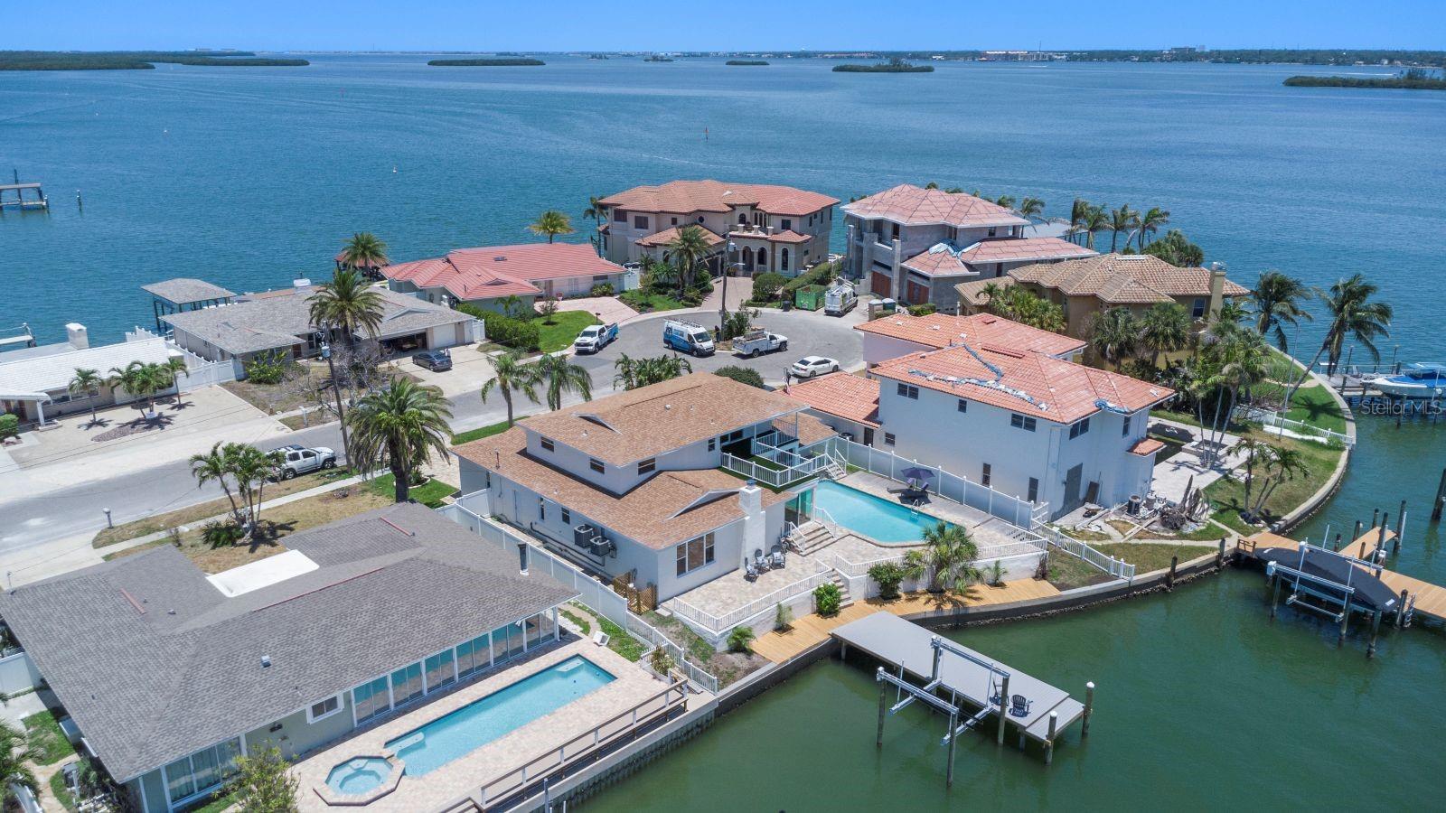 Image 2 of 39 For 451 Palm Island Ne