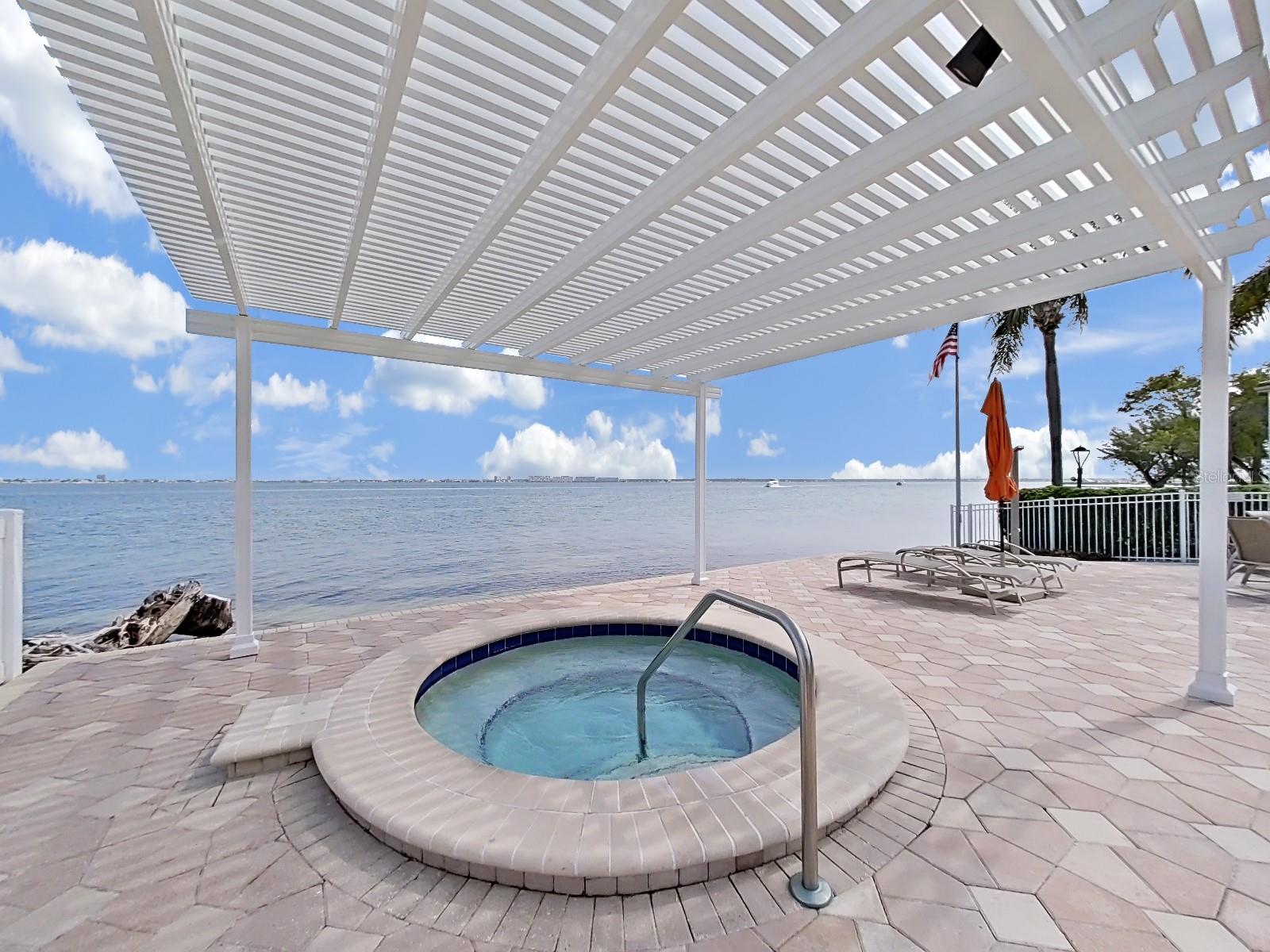 Image 16 of 20 For 6211 Sun Boulevard 210