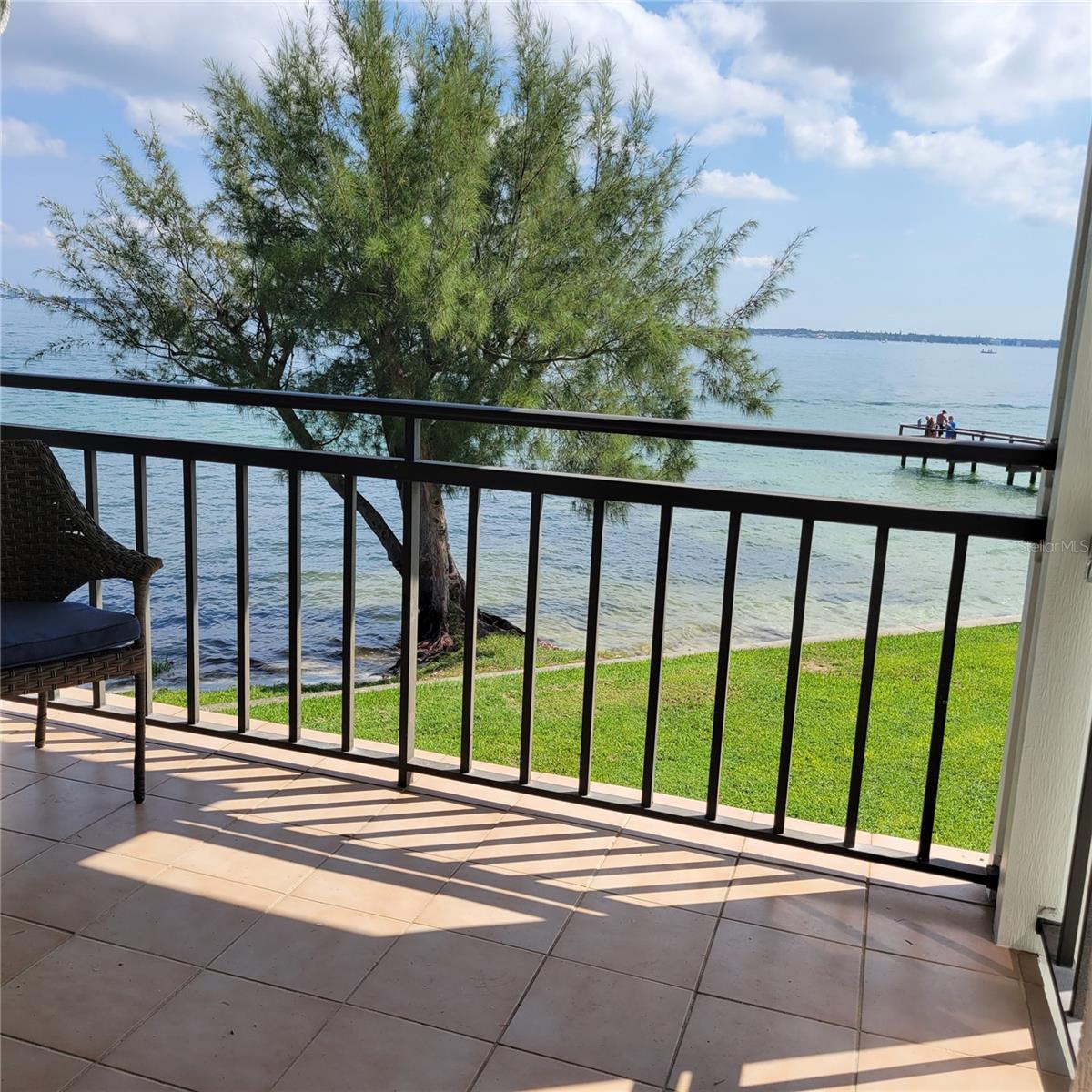 Image 6 of 20 For 6211 Sun Boulevard 210