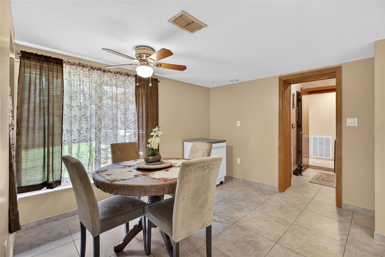 Image 41 of 68 For 1357 Dinsmore Court