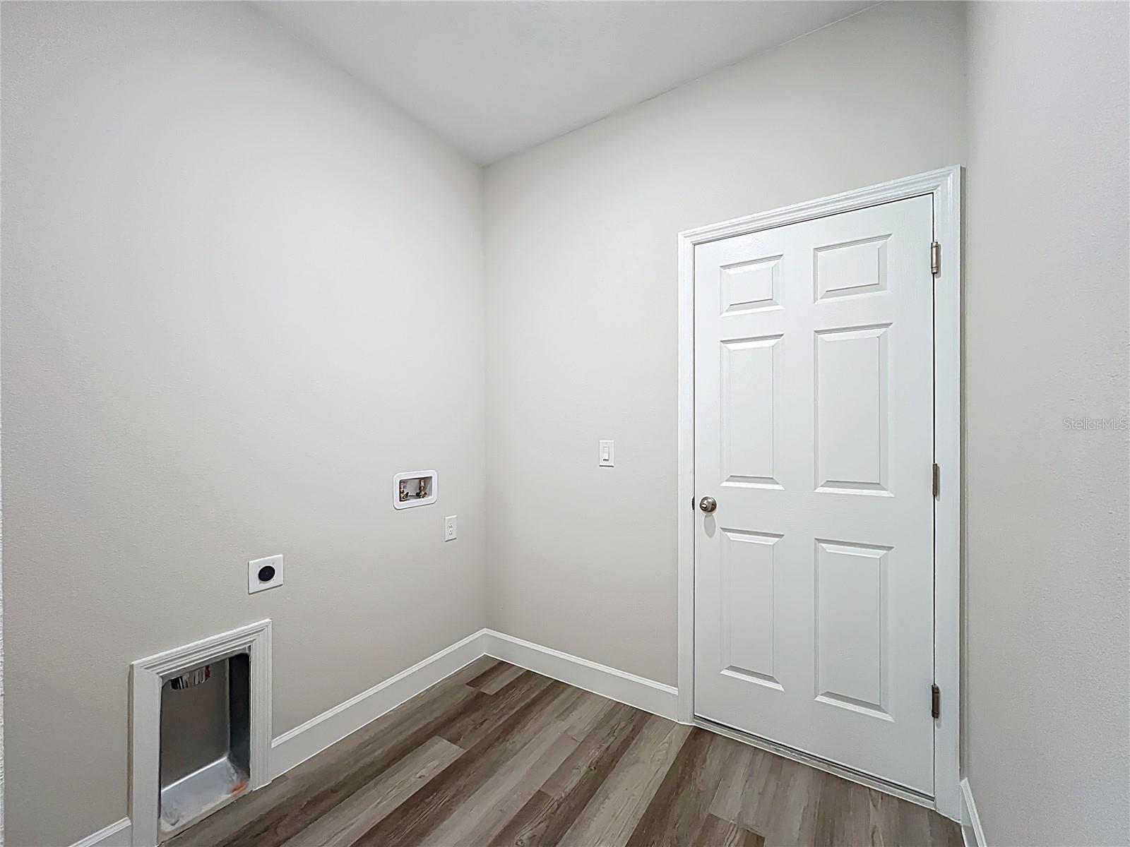 Image 50 of 63 For 2560 Biscayne Drive