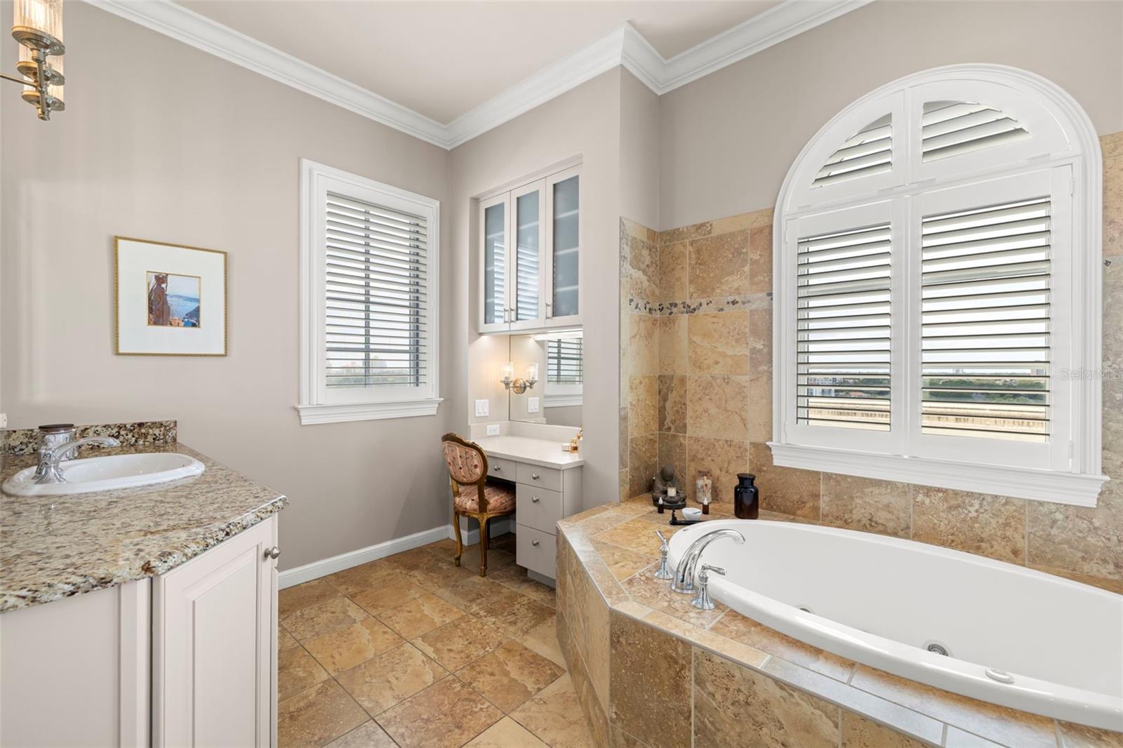 Image 46 of 85 For 610 Rome Avenue 602