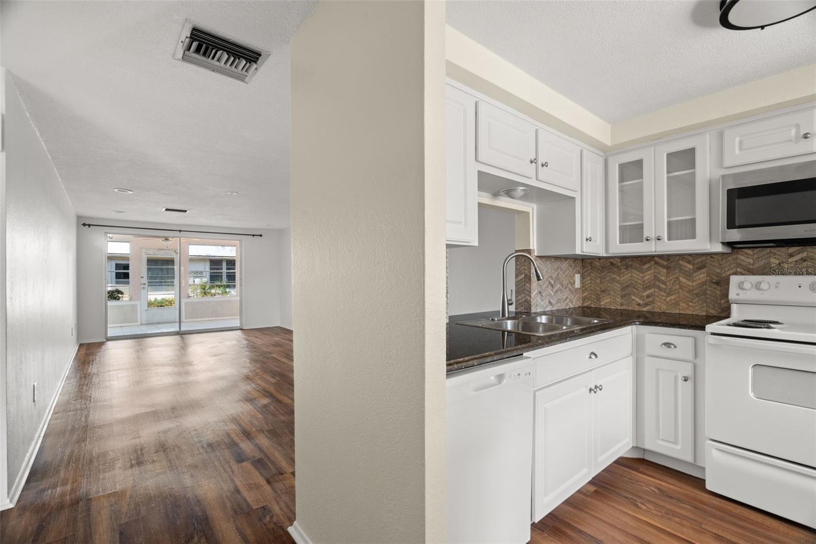 Image 10 of 23 For 4227 Glissade Drive
