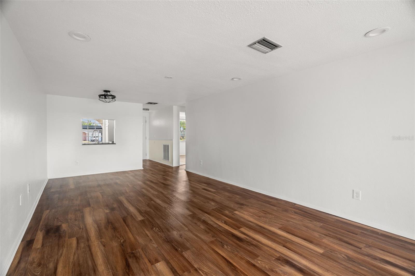 Image 12 of 23 For 4227 Glissade Drive
