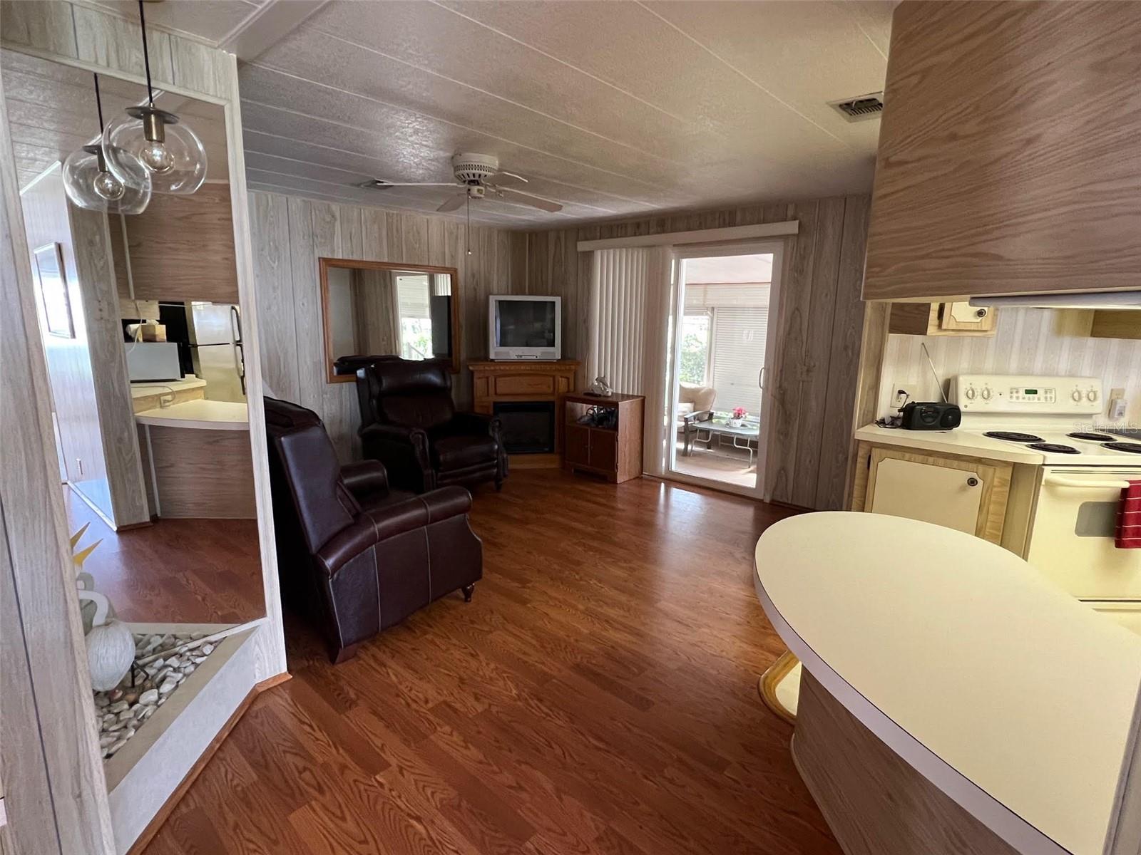 Listing photo id 8 for 45 Royal Palm Circle