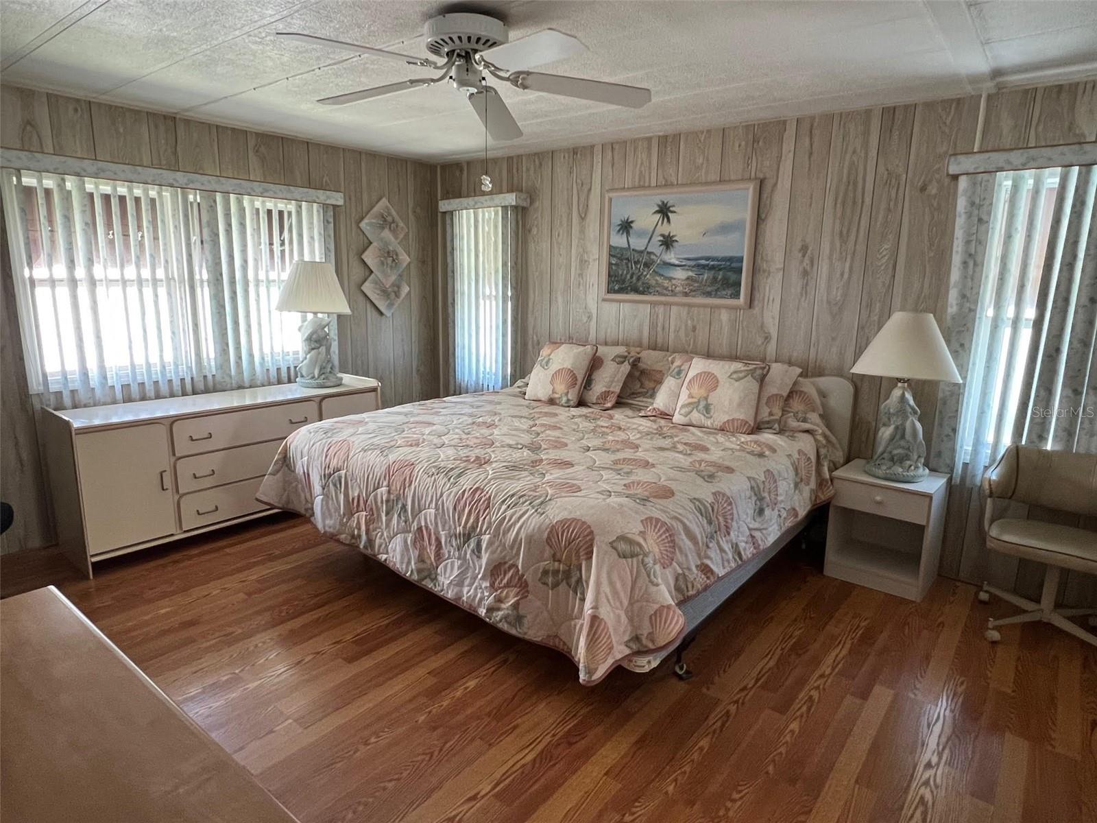 Listing photo id 15 for 45 Royal Palm Circle