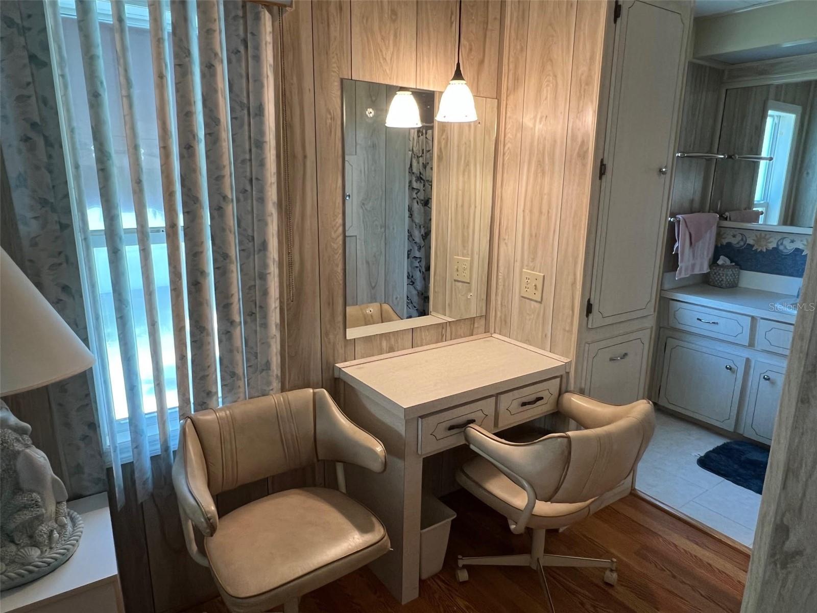 Listing photo id 19 for 45 Royal Palm Circle