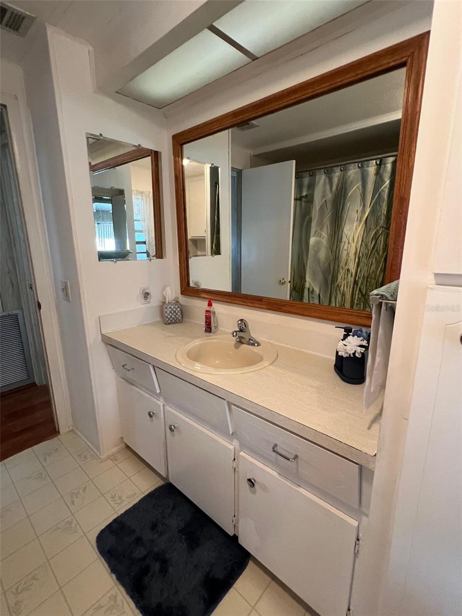Listing photo id 28 for 45 Royal Palm Circle