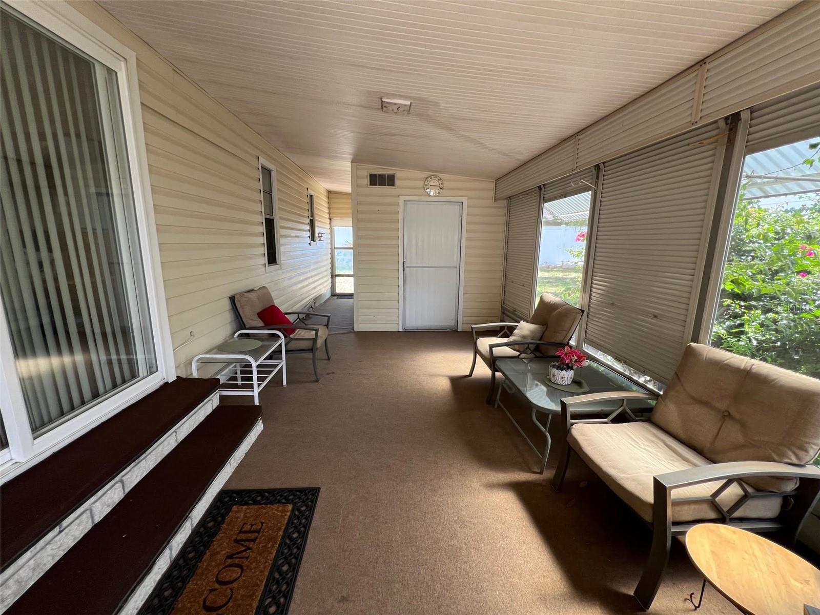 Listing photo id 30 for 45 Royal Palm Circle