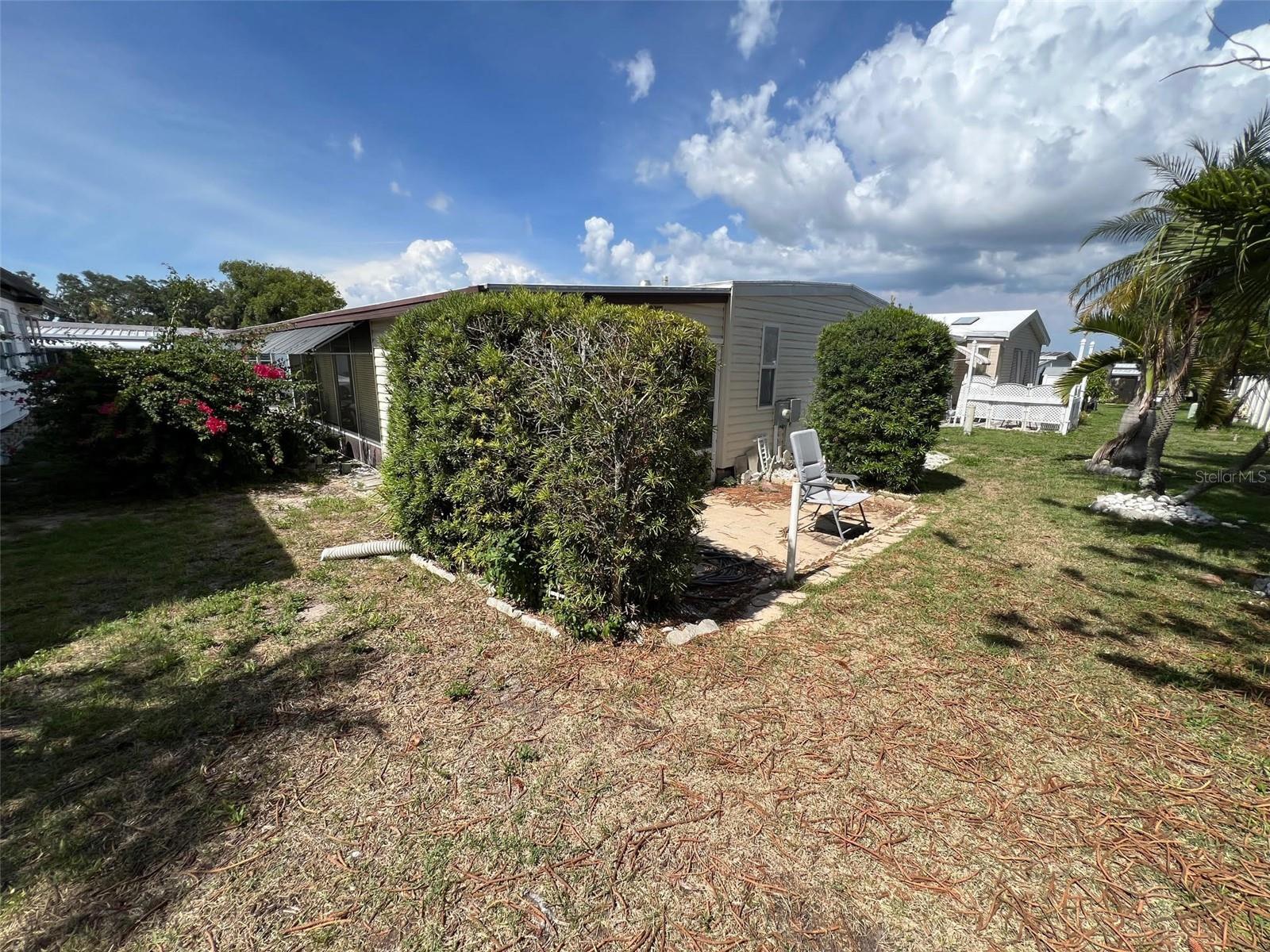 Listing photo id 3 for 45 Royal Palm Circle