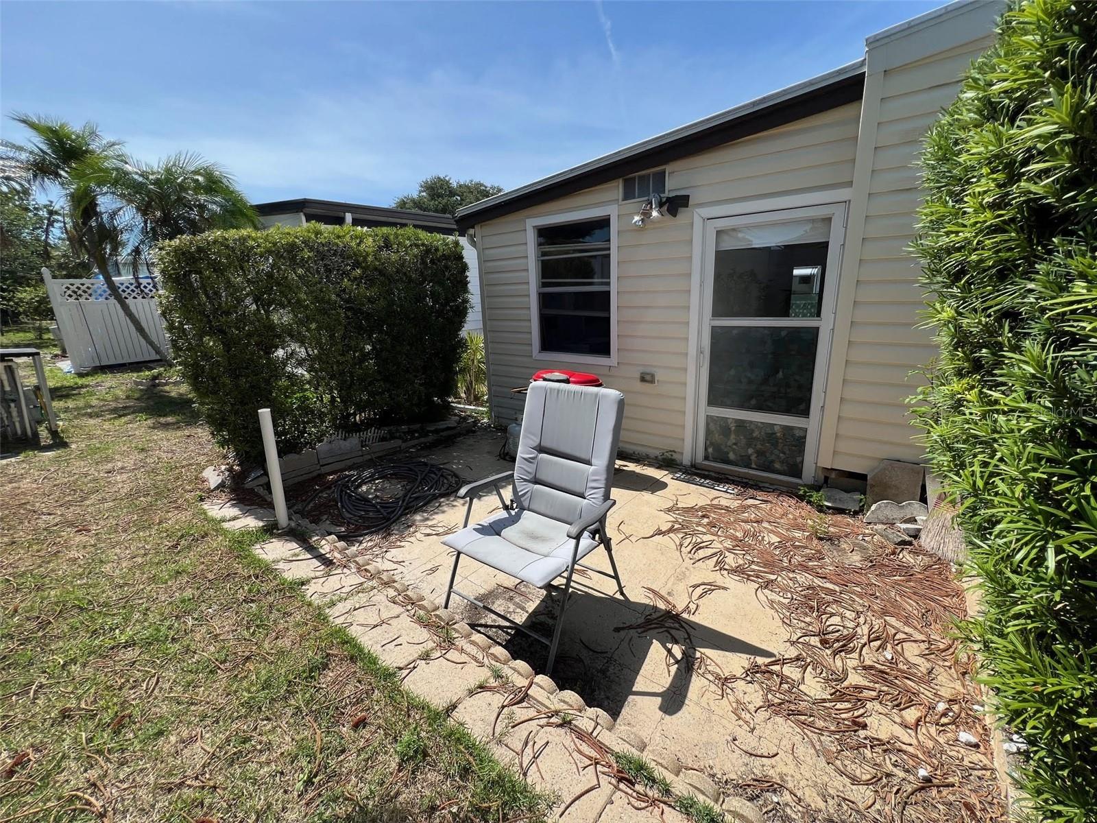 Listing photo id 4 for 45 Royal Palm Circle