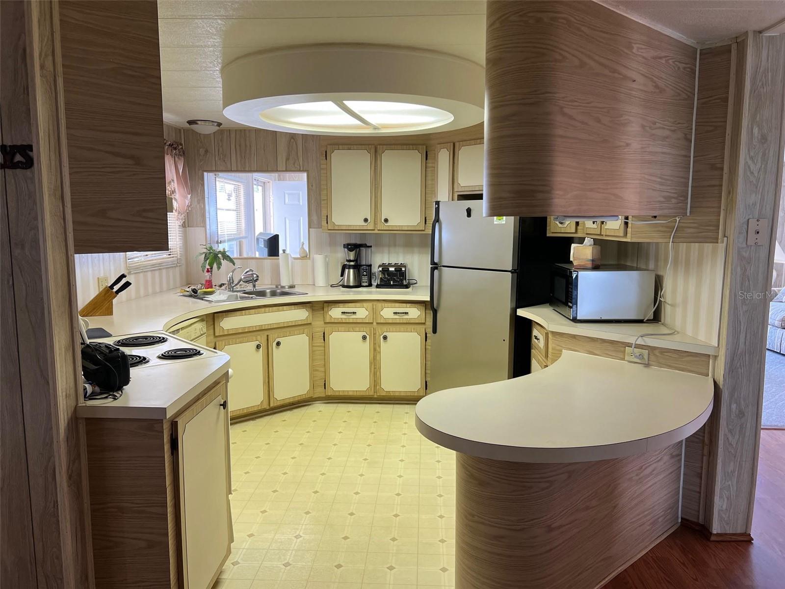 Listing photo id 5 for 45 Royal Palm Circle