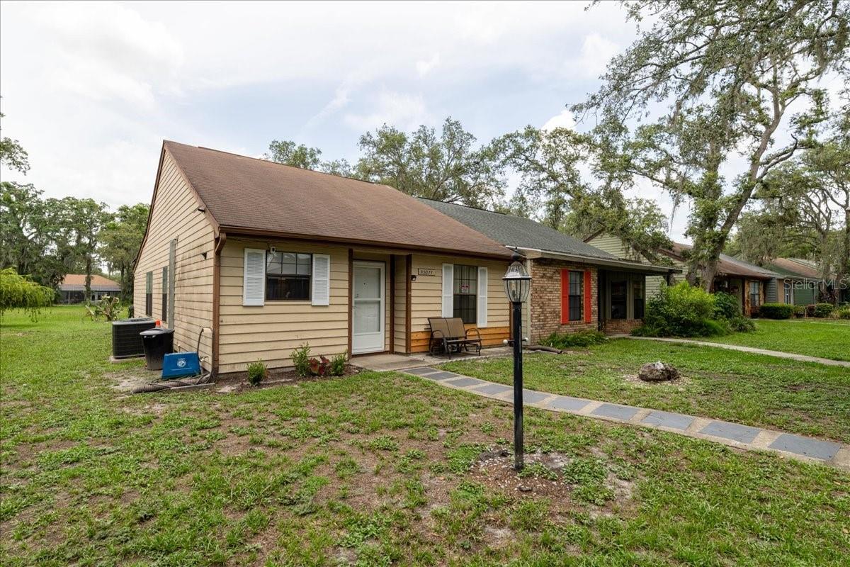 Listing photo id 0 for 35077 Whispering Oaks Blvd