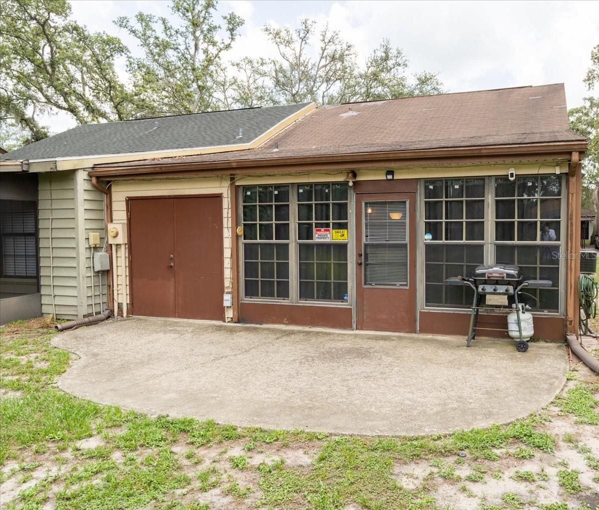 Listing photo id 18 for 35077 Whispering Oaks Blvd