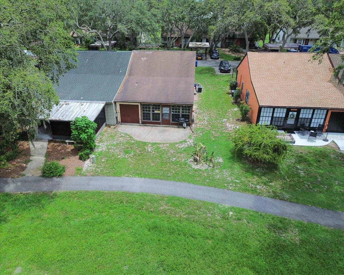 Listing photo id 19 for 35077 Whispering Oaks Blvd