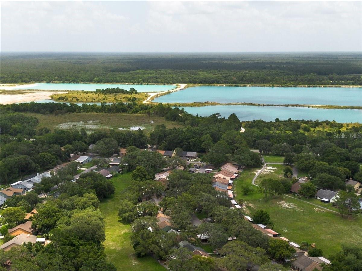 Listing photo id 22 for 35077 Whispering Oaks Blvd