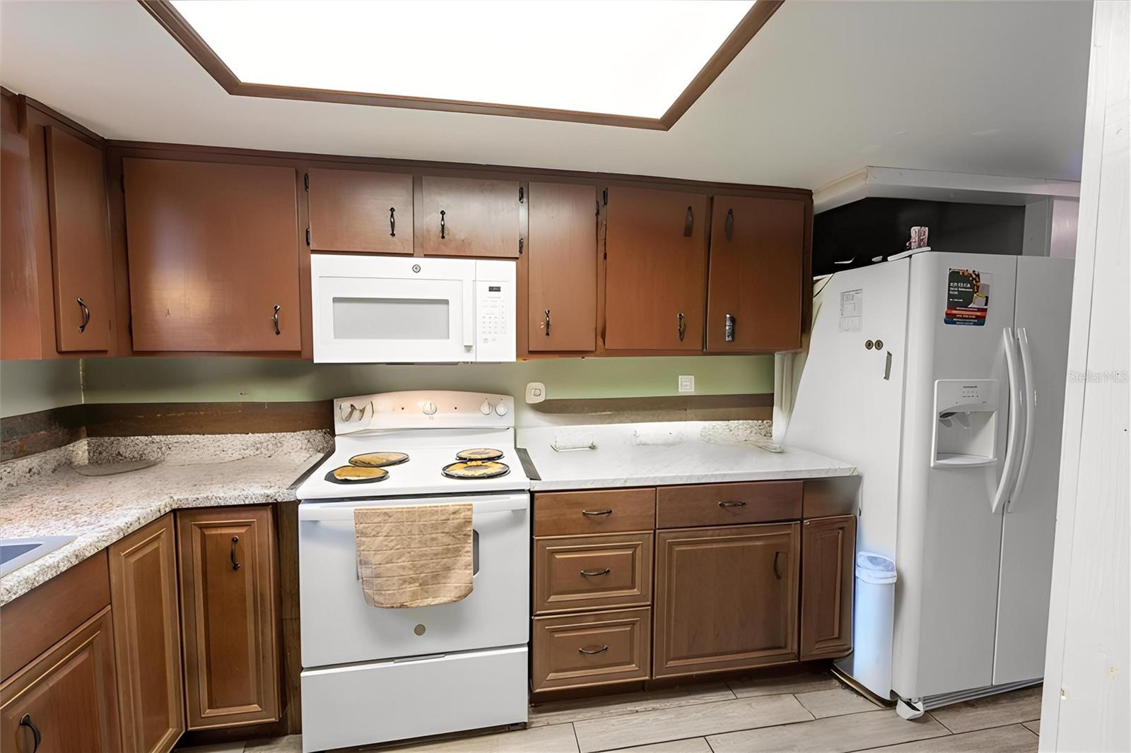 Listing photo id 4 for 35077 Whispering Oaks Blvd