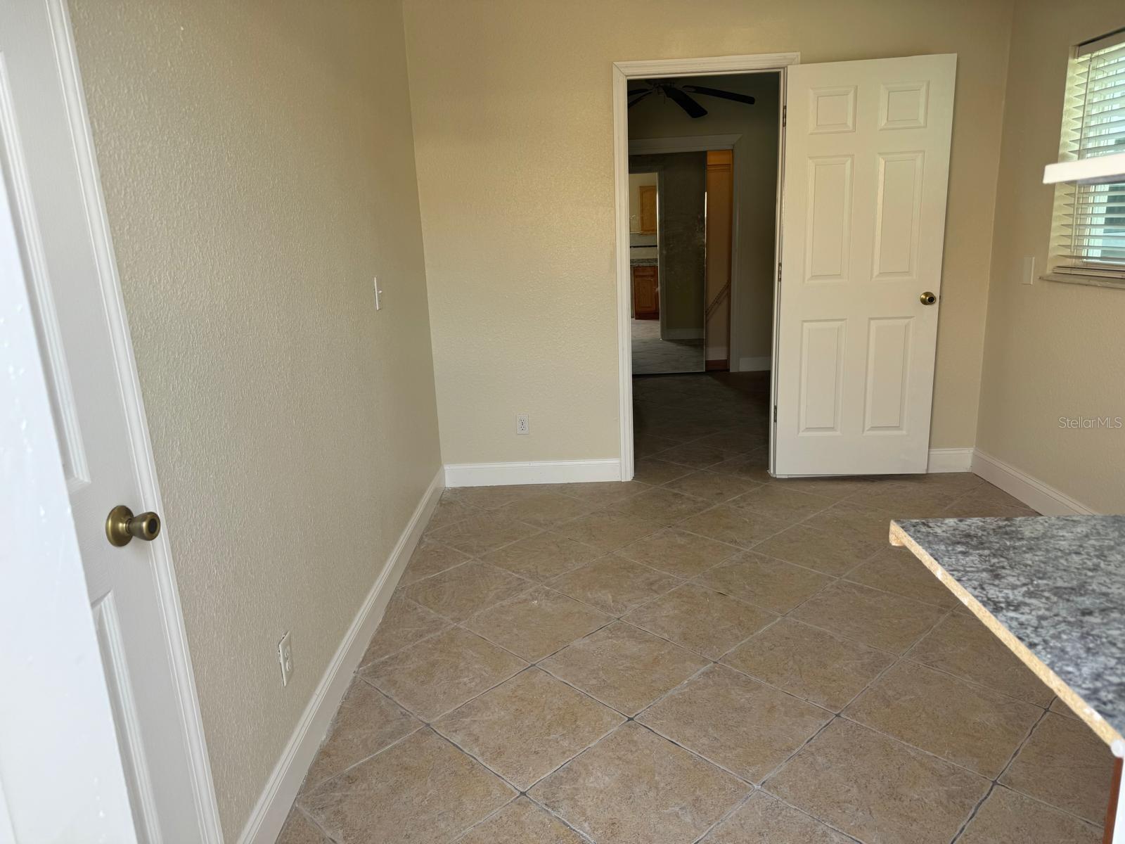 Image 17 of 26 For 5106 Gateway Drive