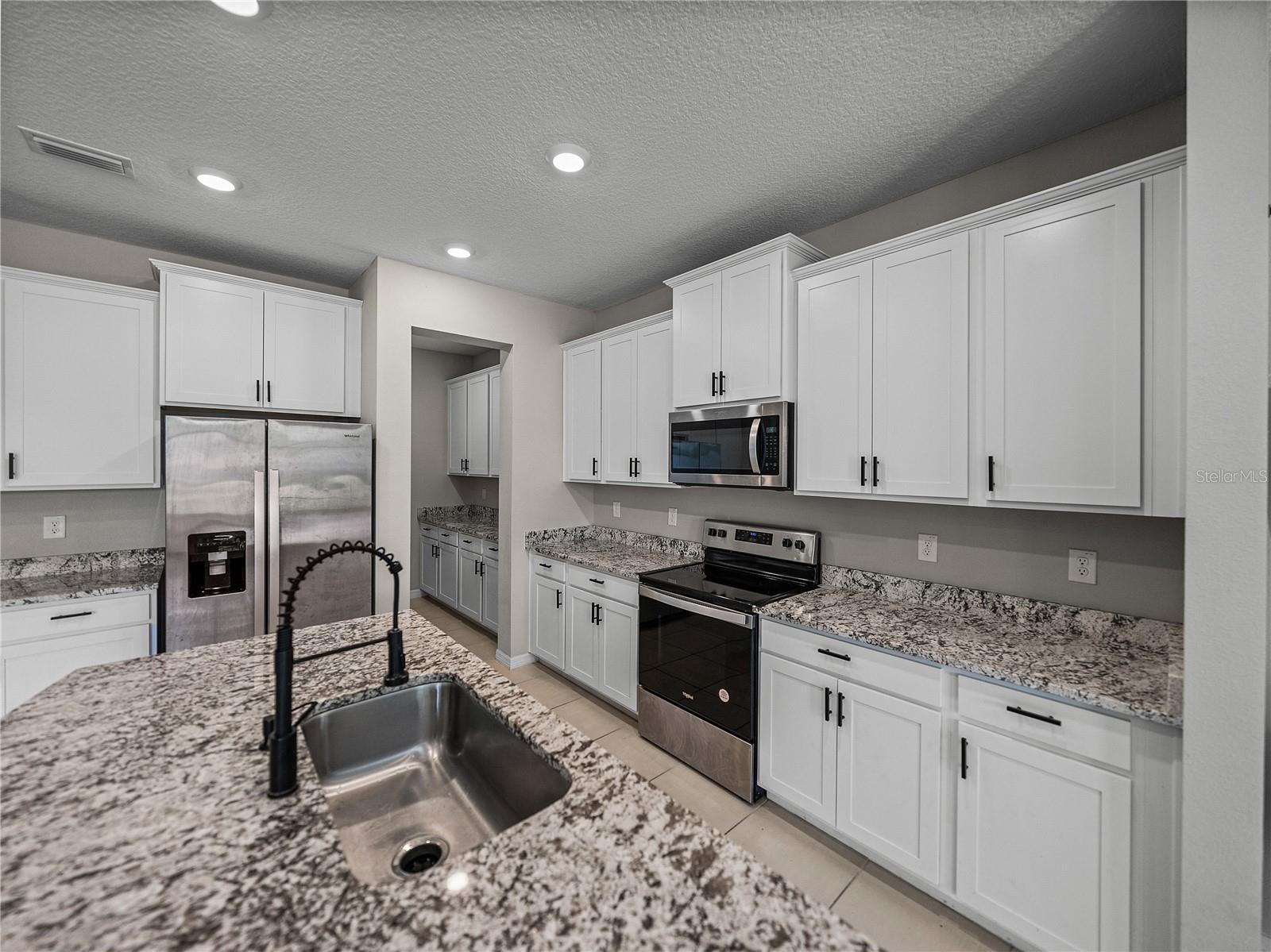 Image 18 of 73 For 13735 Wineberry Drive