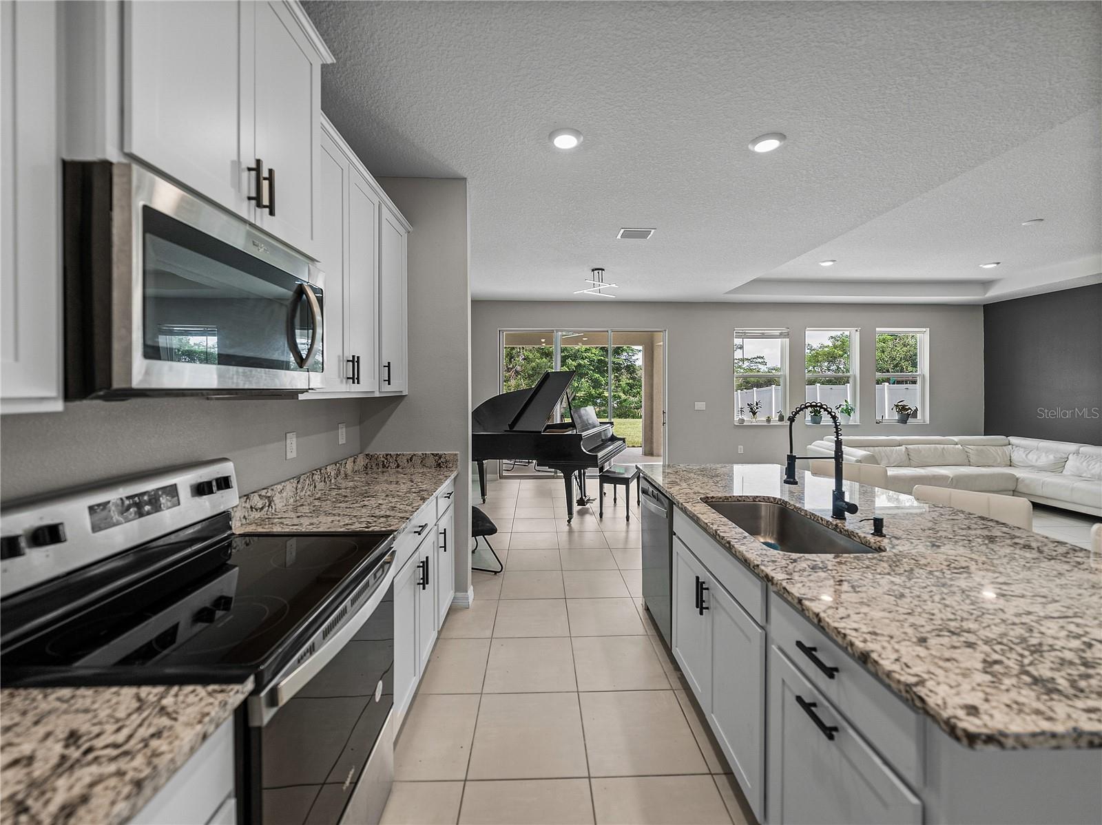 Image 22 of 73 For 13735 Wineberry Drive