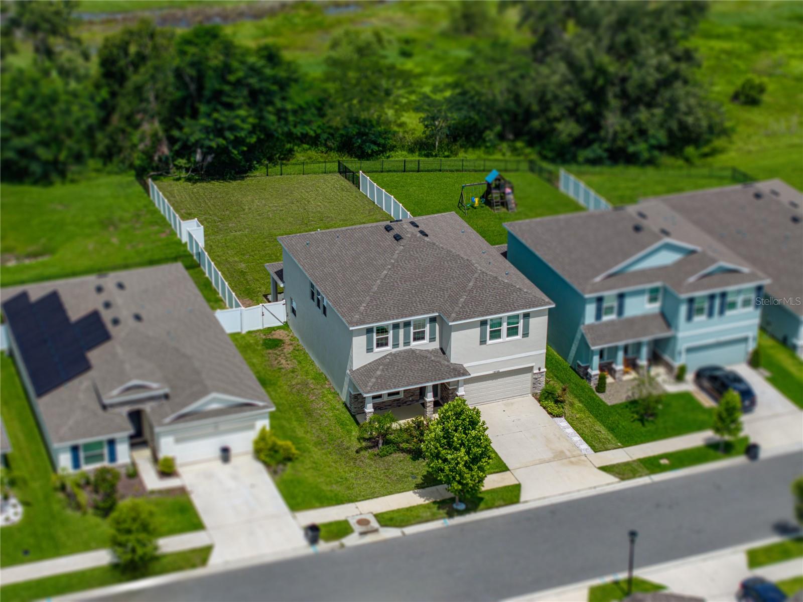 Image 5 of 73 For 13735 Wineberry Drive