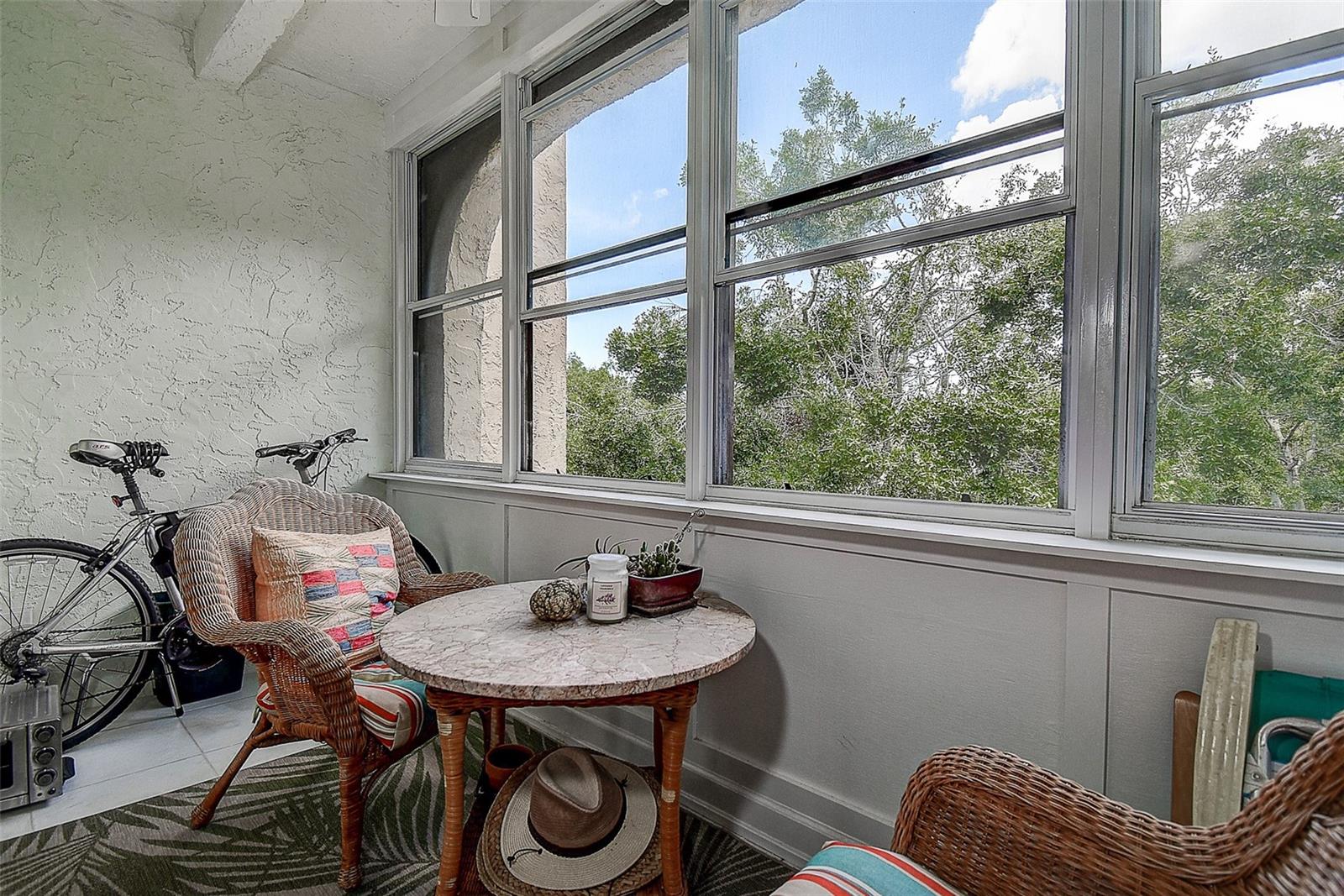 Image 18 of 37 For 11485 Oakhurst Road 310