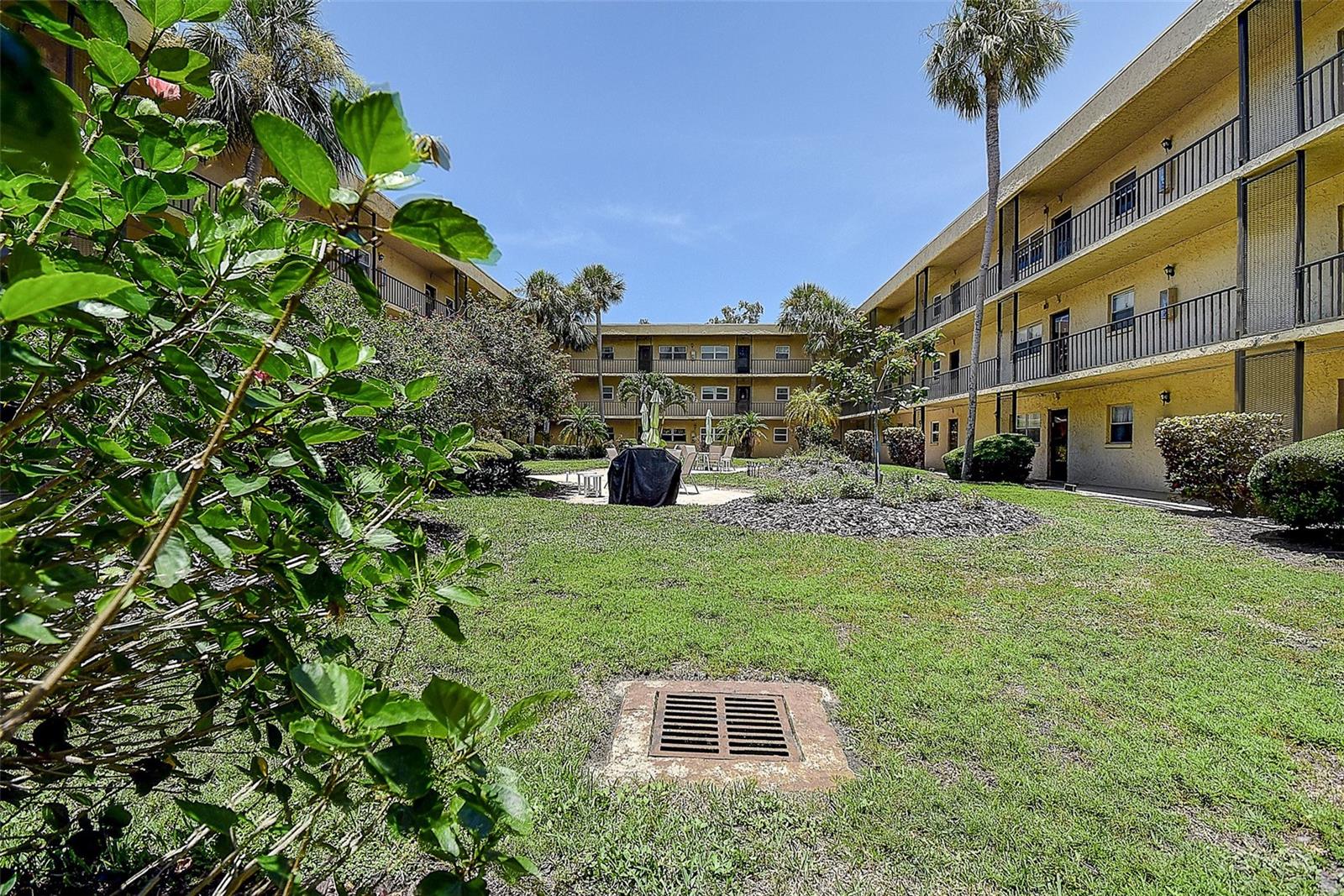 Image 3 of 37 For 11485 Oakhurst Road 310