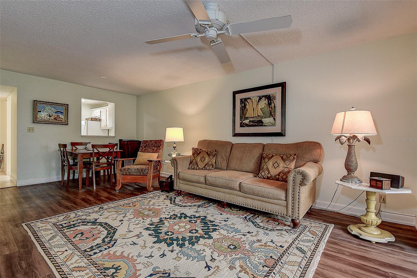 Image 7 of 37 For 11485 Oakhurst Road 310