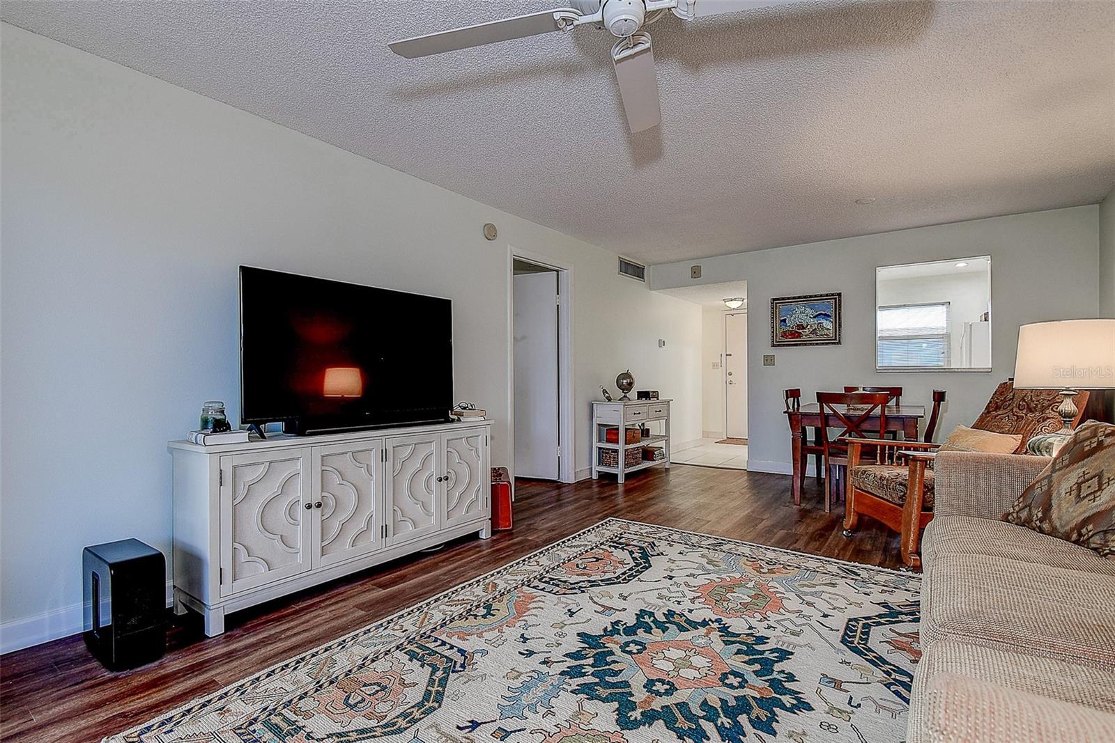 Image 8 of 37 For 11485 Oakhurst Road 310